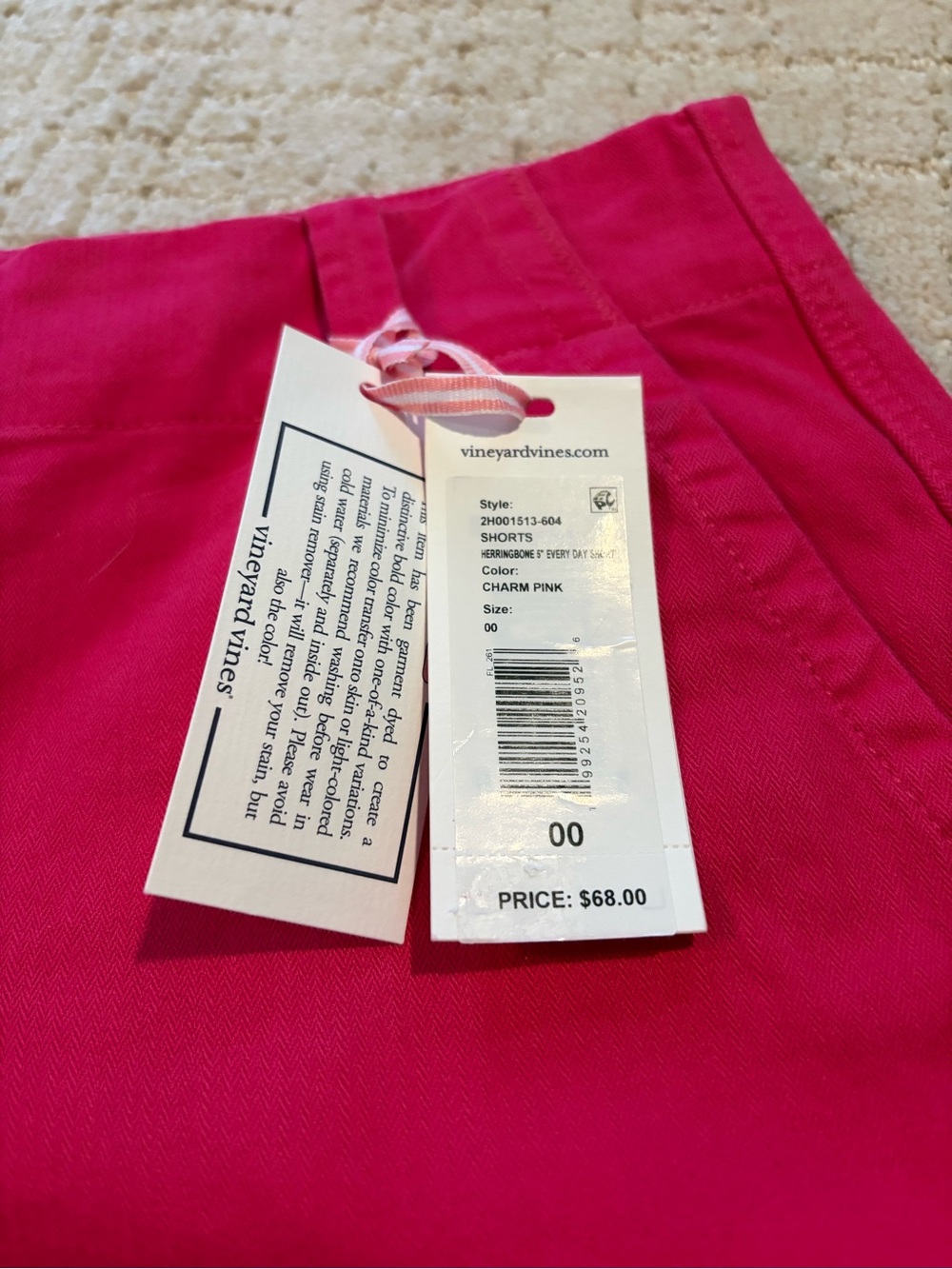 Vineyard Vines Herringbone Everday Short - Picture 2 of 8